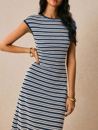 73c39b4d-35d0-4706-b1a7-b08f32dd1e6c-Max