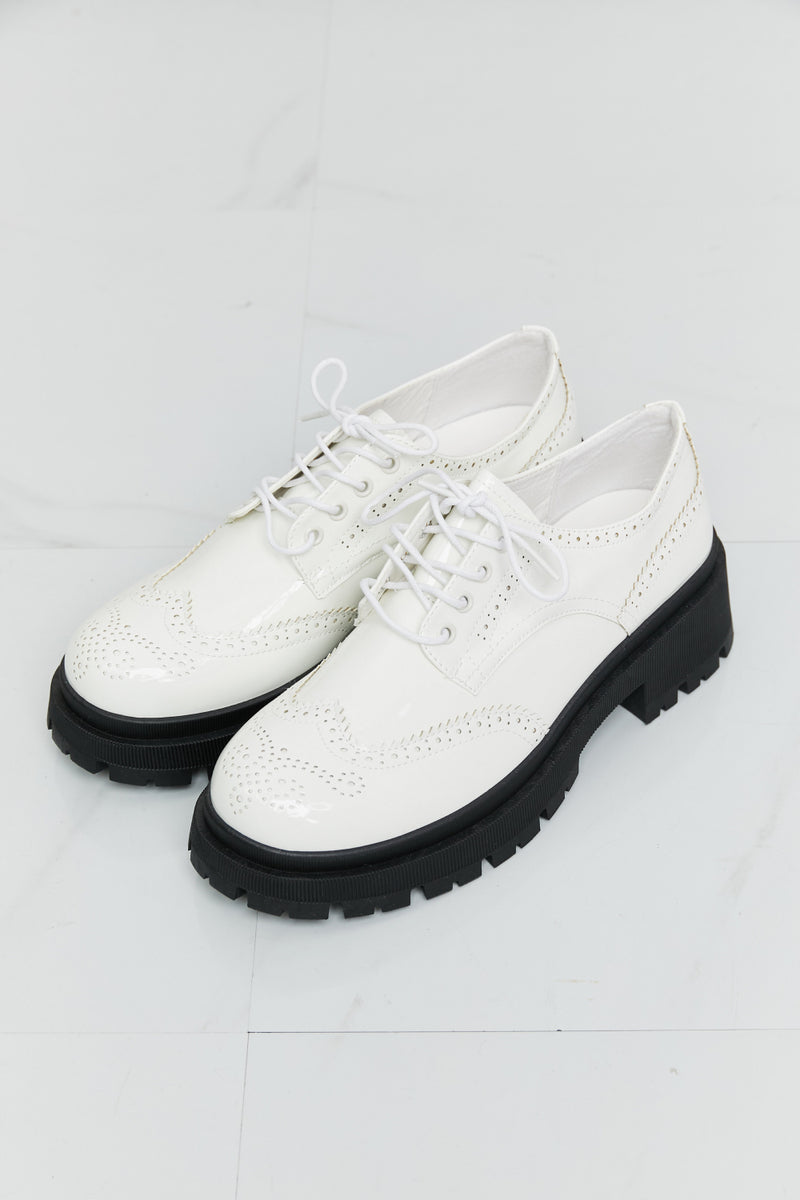 Forever Link Lace-Up Round Neck Shoes